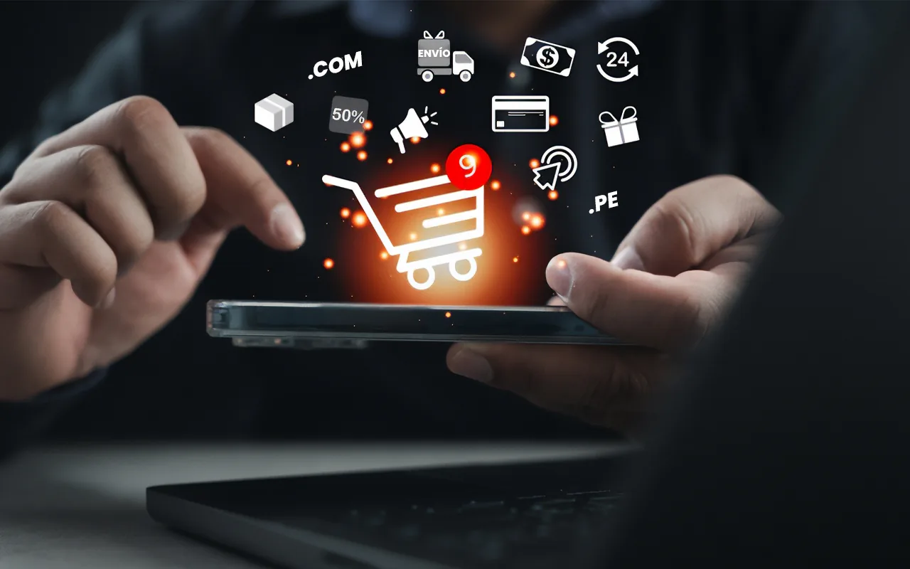 Iconos de dominio .pe, envíos, tarjeta de crédito y descuentos sobre un celular, que representan los costos de una tienda online en Perú.
